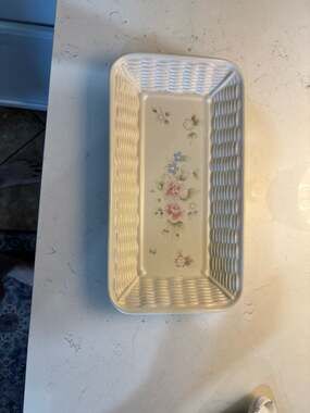 Pfaltzgraff Tea Rose Basket Weave Ceramic Bread Tray